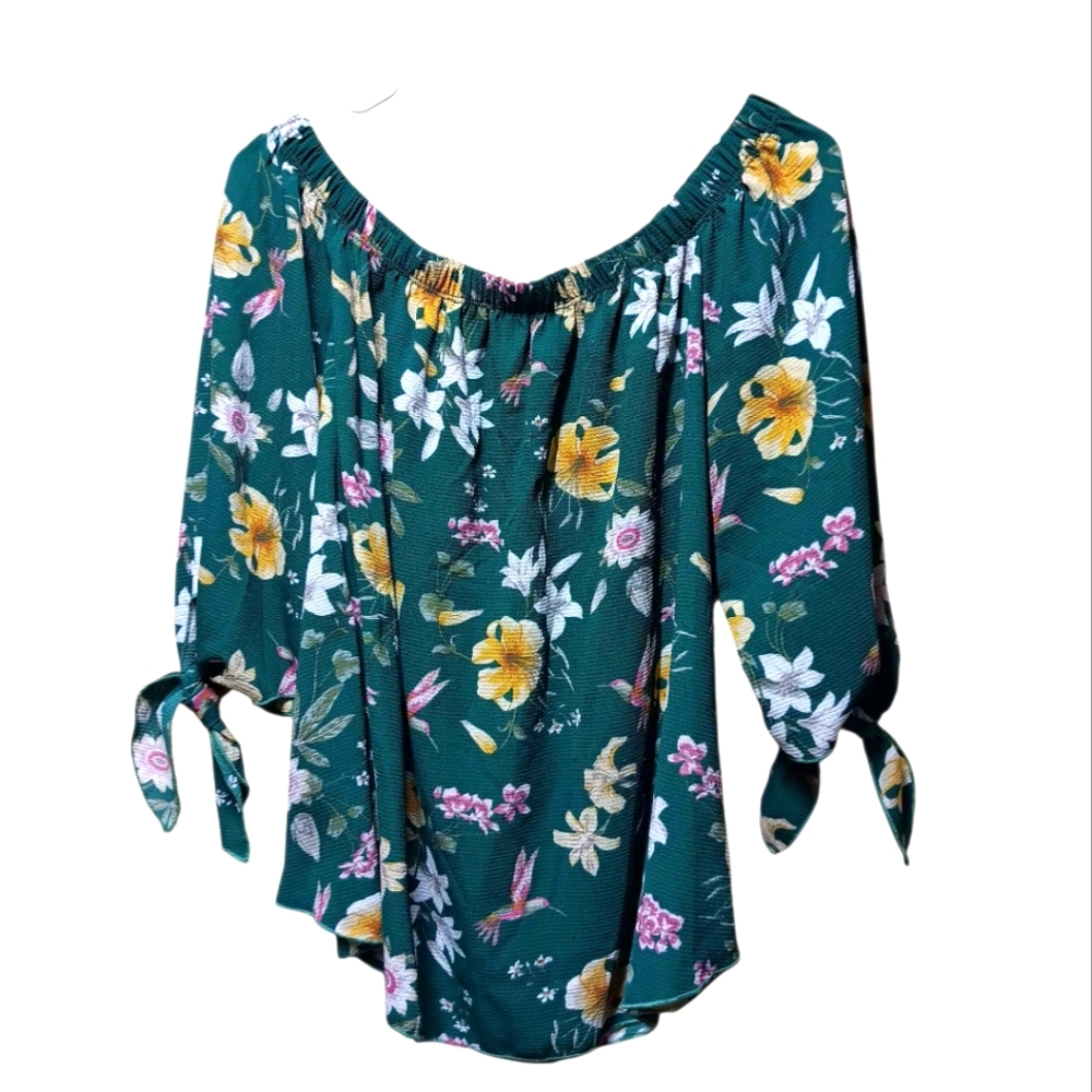 LA Gypsy  Floral Off-Shoulder Blouse  EUC